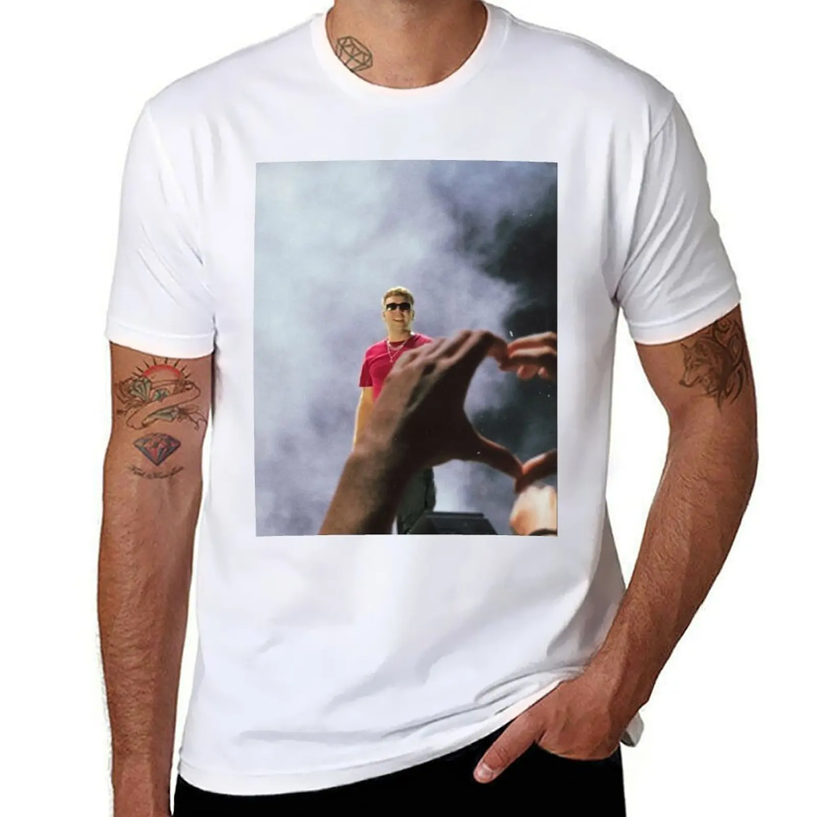 

Quevedo T-Shirt printed t shirts for man t shirt man plain T-Shirt