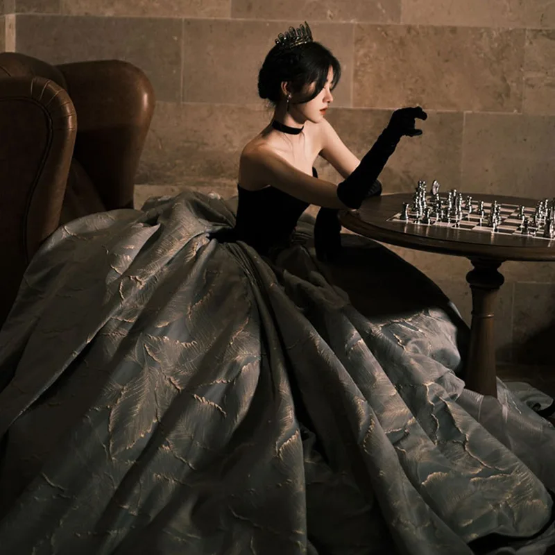 2025 Nuovo casual elegante abito da sera in velluto moda colletto a cuore sposa banchetto di nozze affascinante principessa abiti abito da ballo