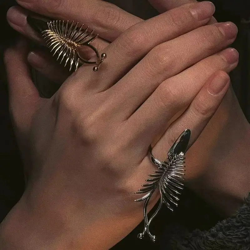 

Minimalist Luxury Hollow Butterfly Bone Open Ring Personality Adjustable Finger Ring Exquisite Jewelry Gift for Girls