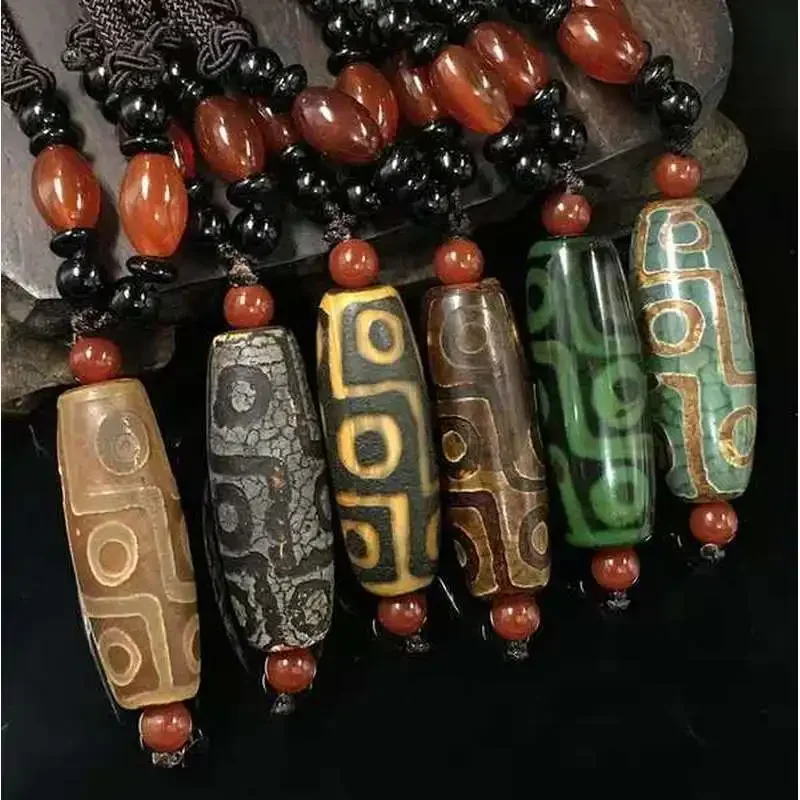 Vintage Decorative Long Chain Sweater Necklace Men Women, Versatile And Elegant, With A Nine-Eye Dzi Bead Pendant