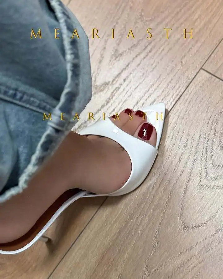 الأحمر براءات الاختراع والجلود الكعب الصنادل الضحلة الانزلاق على البغال الصلبة مثير الكعوب خنجر الصيف 10/8 سنتيمتر أحذية اللمحة تو الصنادل حزام واحد