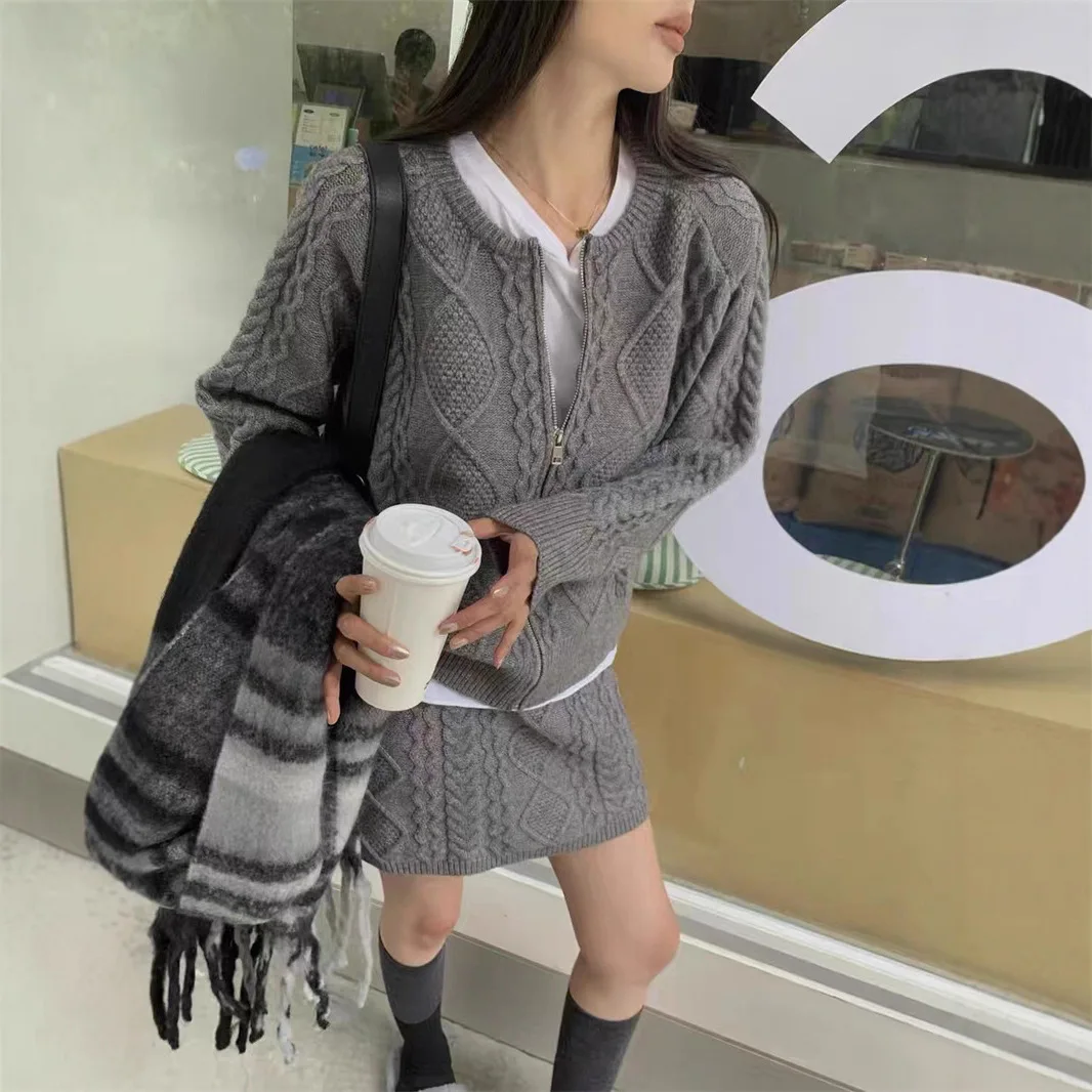 

Loose Knitted Sweater Zipper Cardigan Twist Half Skirt Women's Outerwear High Waist Bodycon Two-Piece Set Fashionable Elegant