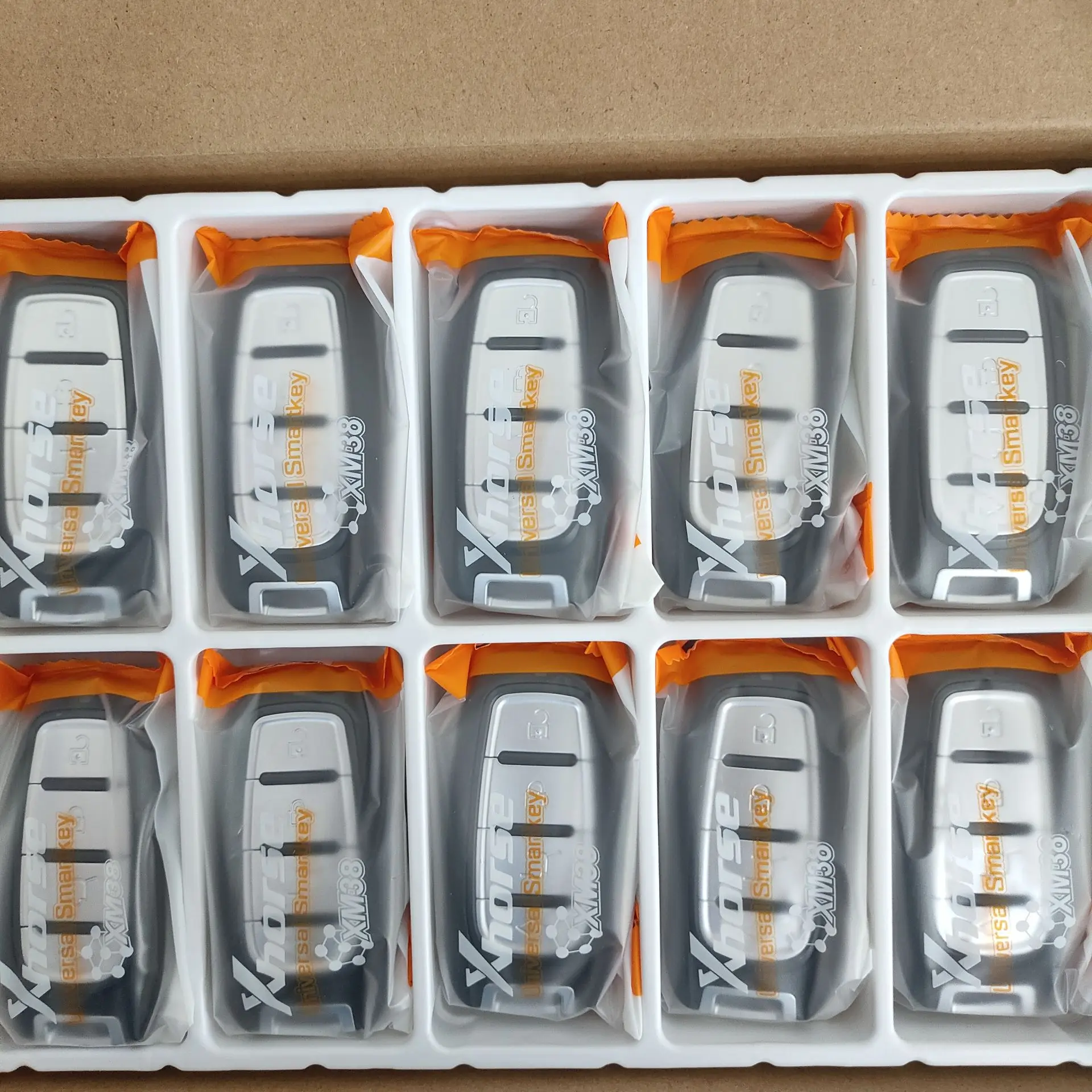 1/3/5PCS Xhorse XSCH01EN XM38 Universal Smart Key for Chrysler Type 4 Buttons Newly Add 8A 4D XSCH01EN Global Version