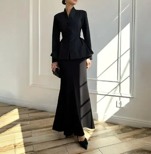 

Комплект из двух предметов, женский наряд, весна-осень 2024, новый однотонный топ с длинными рукавами на талии и длинная юбка, облегающая бедра, комплект