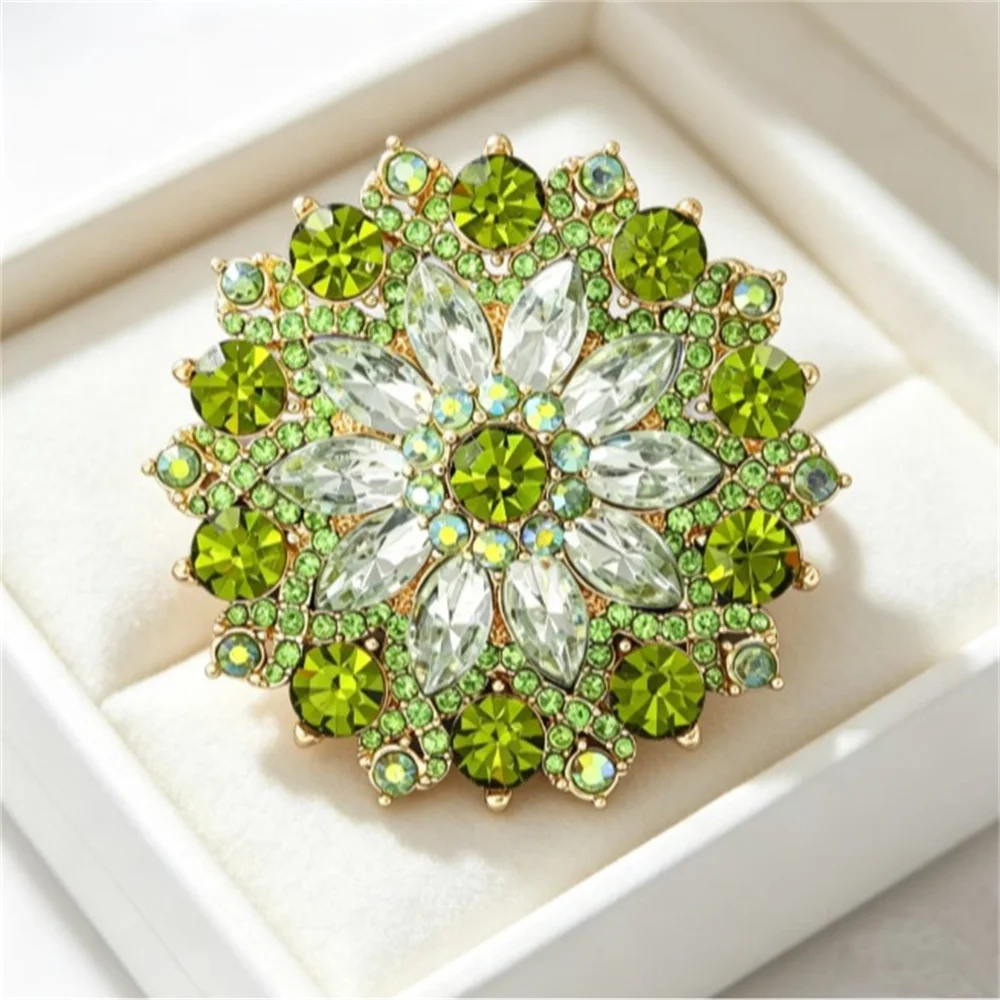 Sunflower Luxury Green Rhinestone Brooches for Women 4 Color Flower Plant Lapel Pins Party Jewelry Accessories