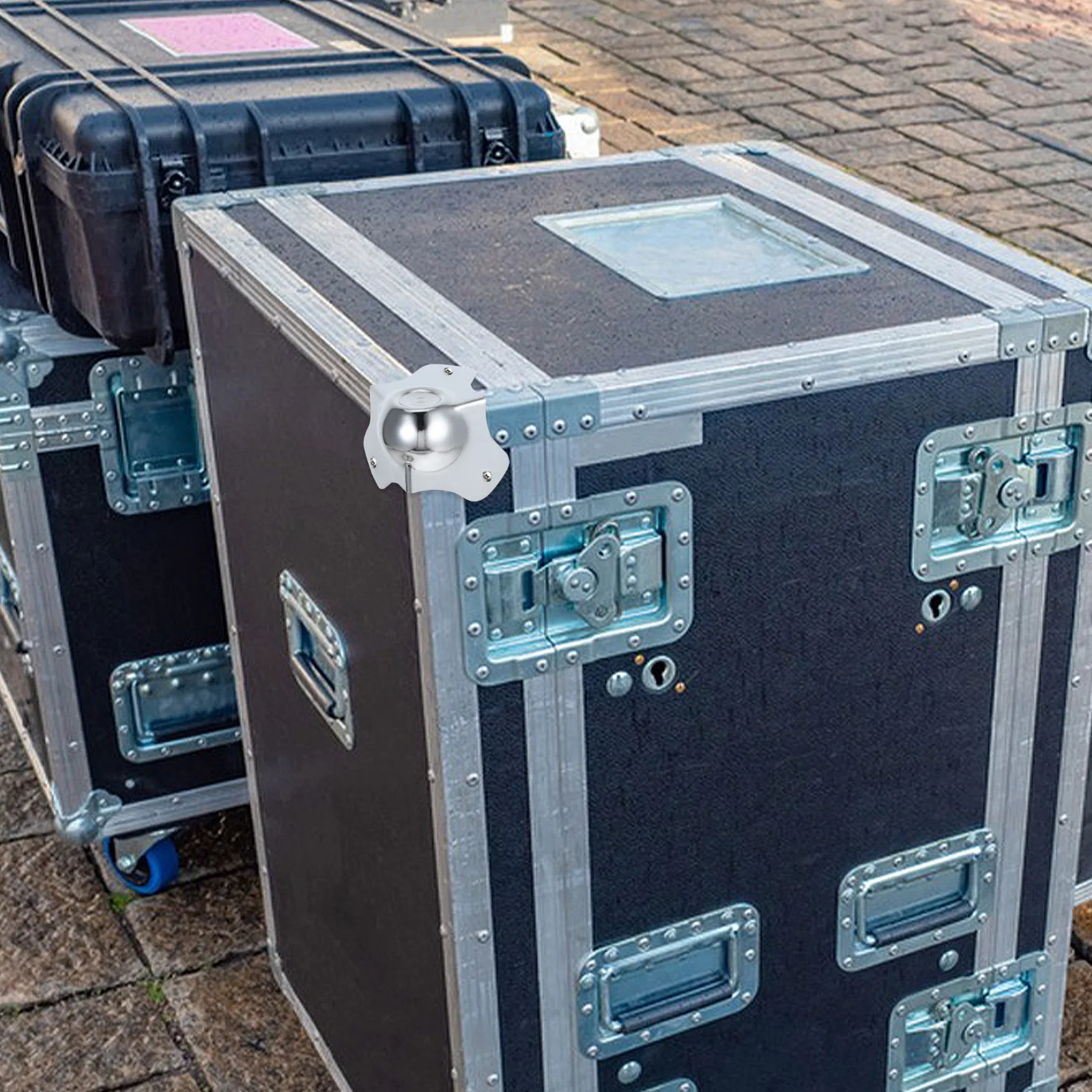 8 قطعة واقيات زوايا الكرة المعدنية لطاولات الأثاث والخزائن ومكبرات الصوت وحالات الطيران وواقي الحواف وحماية ركن الأجهزة