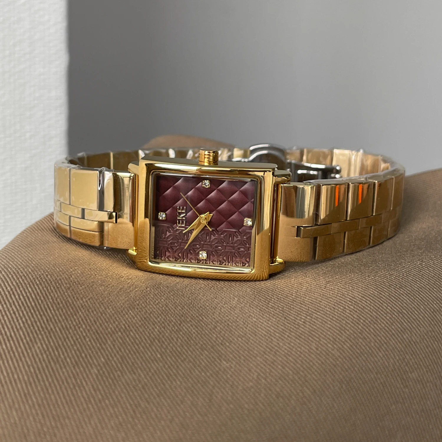 

Retro square lavender purple women's watch, 2026 new style, high-end genuine women's watch brand wristwatch, women's gift.