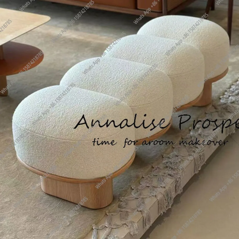 เก้าอี้ไม้ทรงเตี้ยสีครีม ดีไซน์น่ารัก สร้างสรรค์ สวยงาม ทันสมัย เหมาะสำหรับแต่งหน้า วางพื้น โต๊ะเครื่องแป้ง เฟอร์นิเจอร์สไตล์โพสต์โมเดิร์น