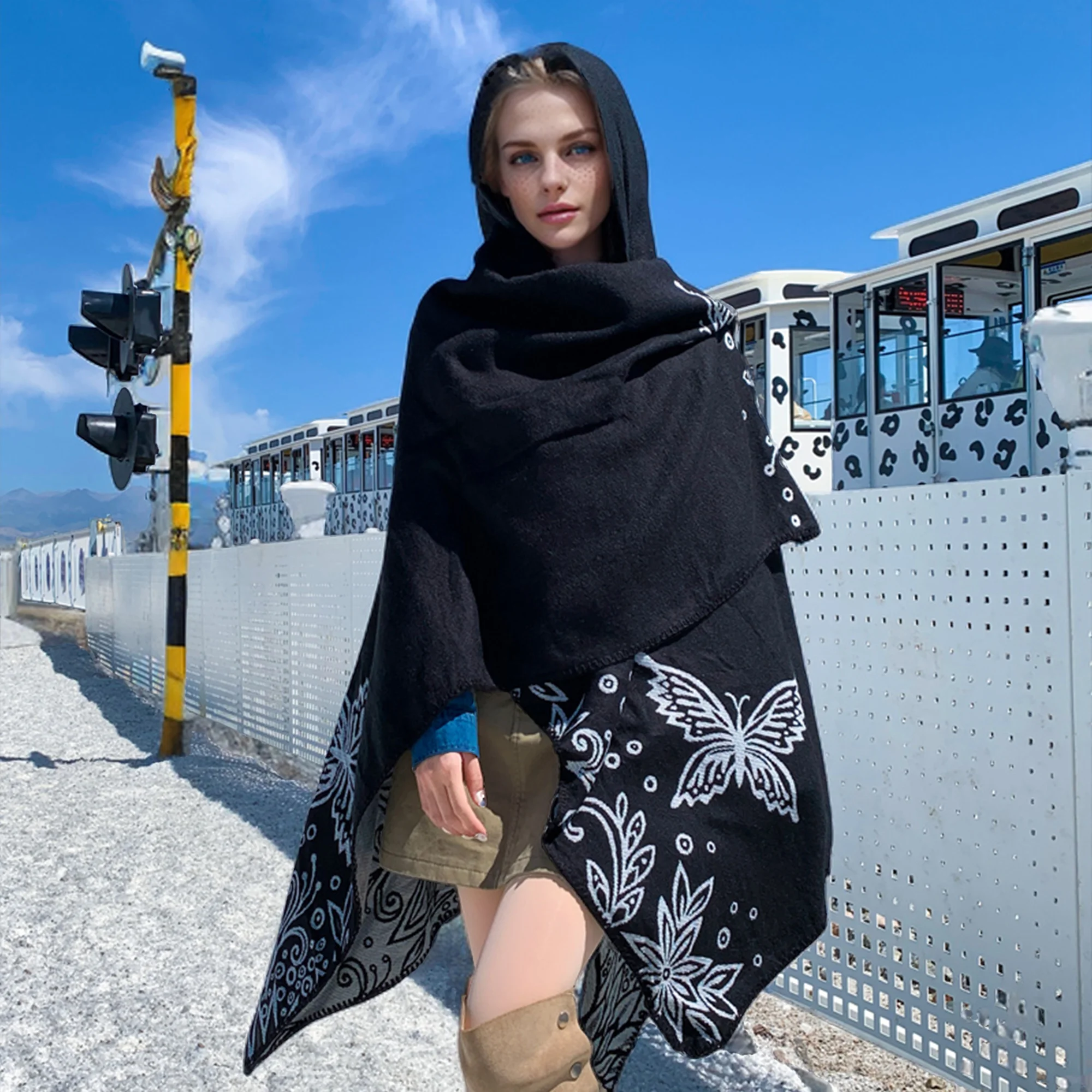 

New Elegant Women's Hooded Shawl with Butterfly Pattern Wrap Cape Coat for Autumn Winter Outdoor Travel Stylish