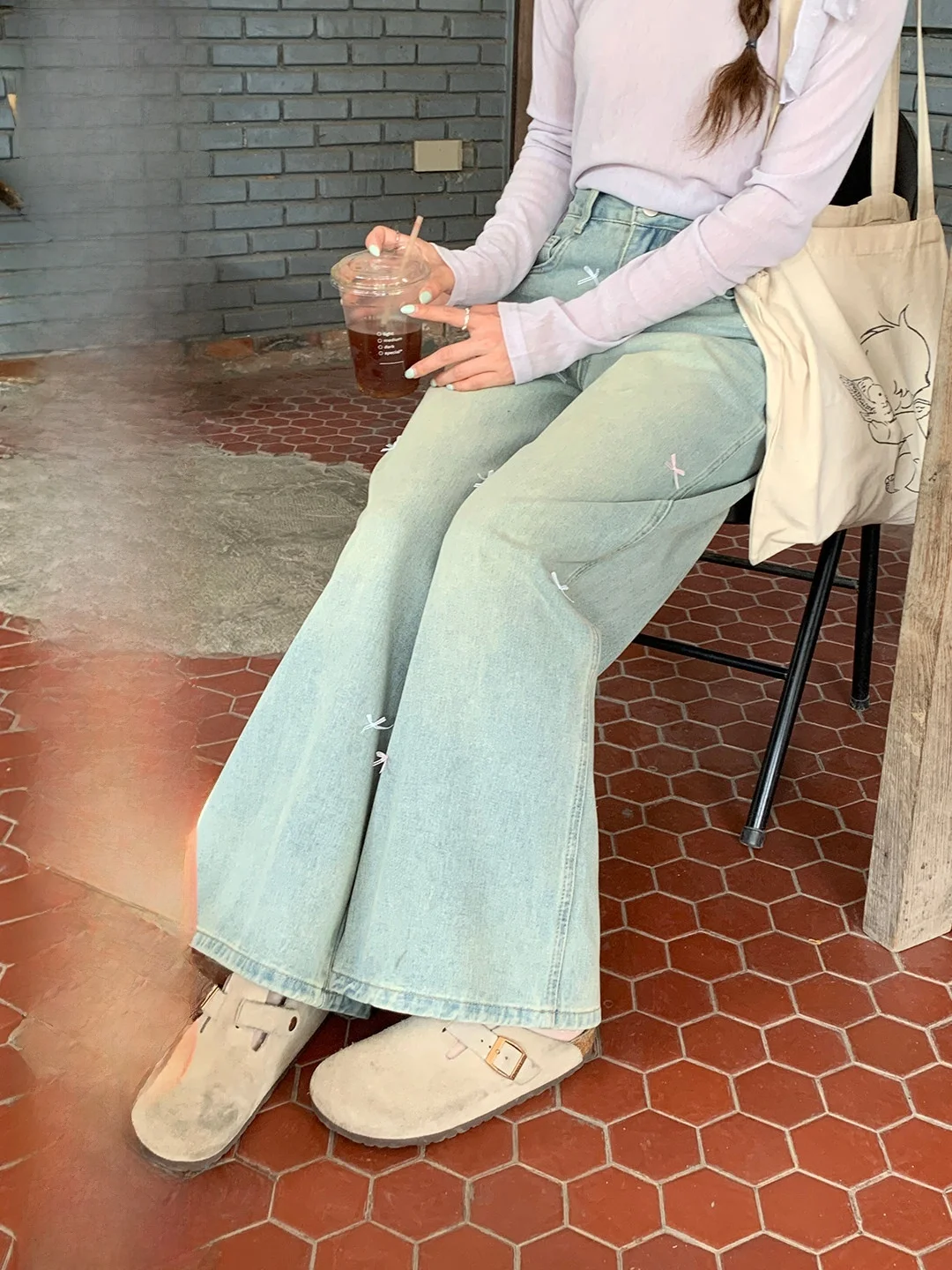 

Женские джинсы свободного кроя с высокой талией, белые, с эффектом потертости, повседневные, удобные, в корейском стиле, весна-лето