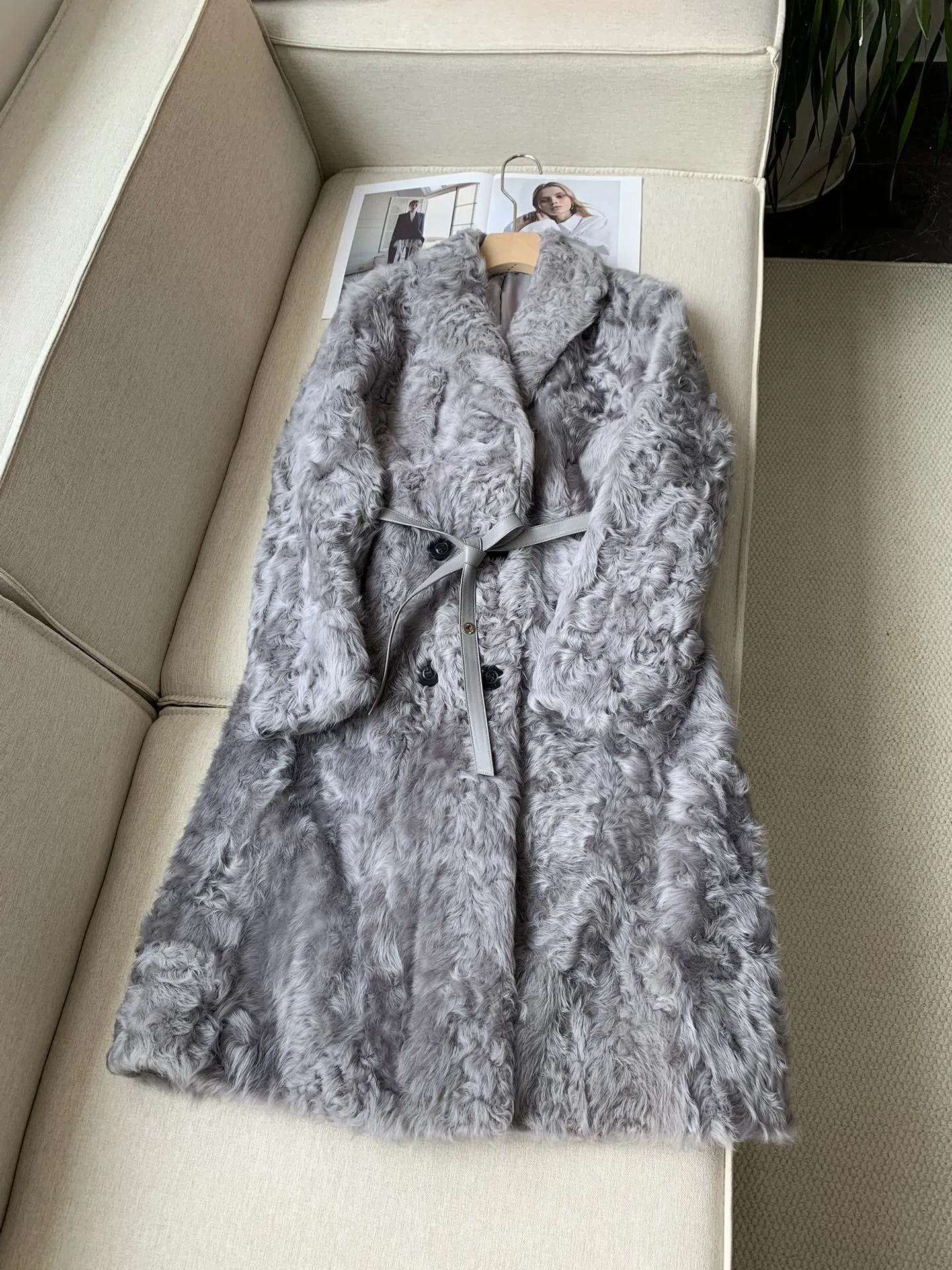 2024 Winter New Imported Fetal Wool Fur One-Piece Women\'S Coat Long Sheepskin Coat