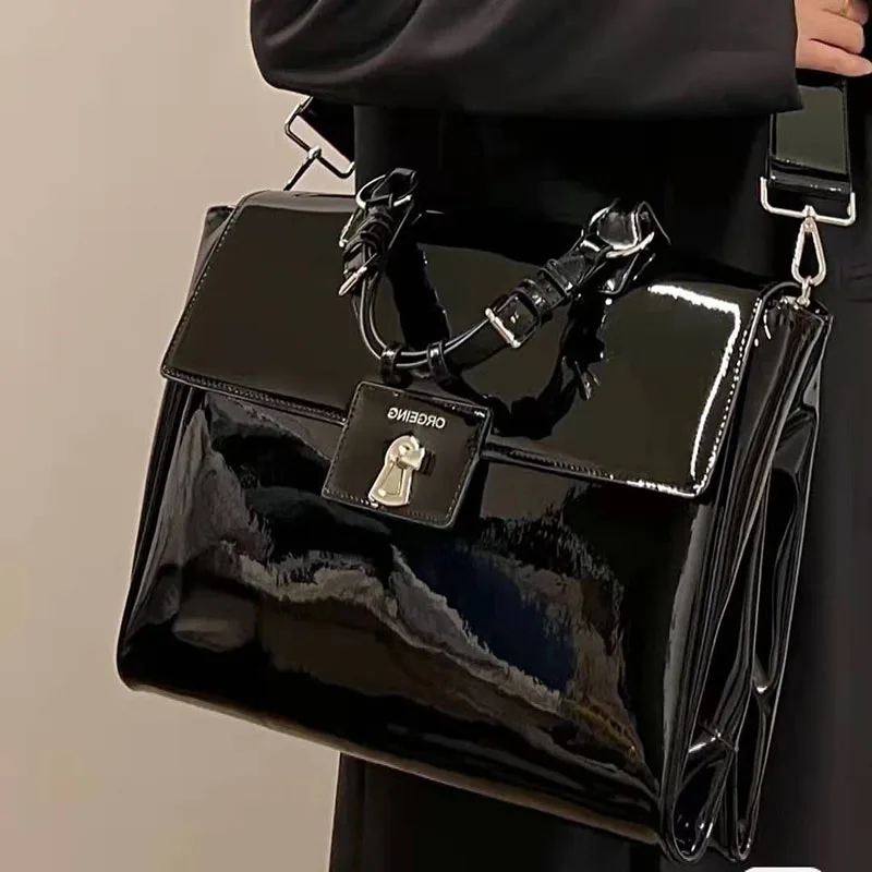 Black Patent Leather Computer Bag Large Capacity Single Shoulder Diagonal Cross Bag neutral Handheld Briefcase By Postman