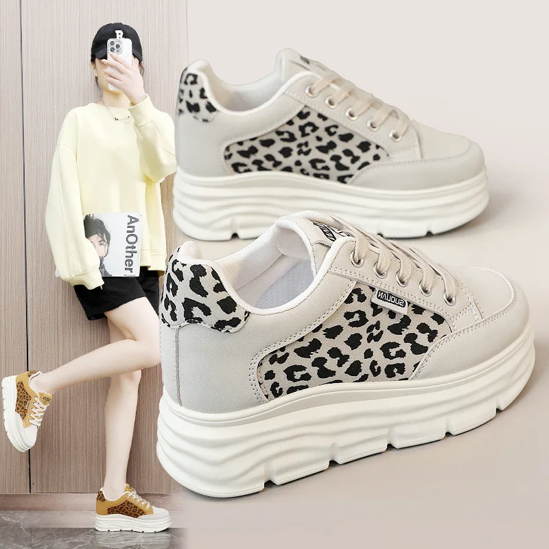 

Women Vulcanized Shoes with Fashionable Interior Height Increase New Thick Sole That Is Not Tiring and Casual for The Feet