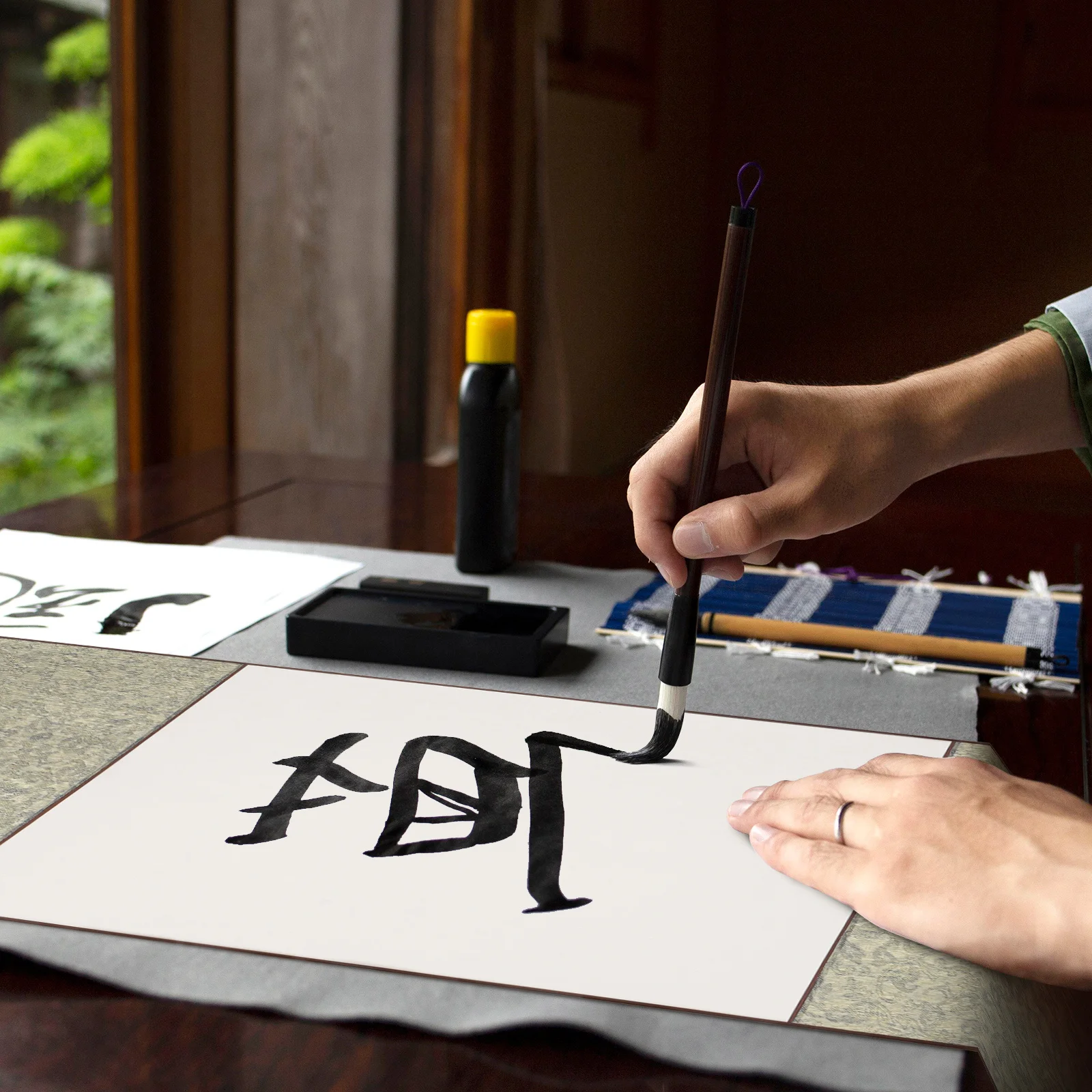 

Premium Blank Chinese Calligraphy Hanging Sturdy Wall Scroll Paper Adjustable Size Scroll For Writing Practice