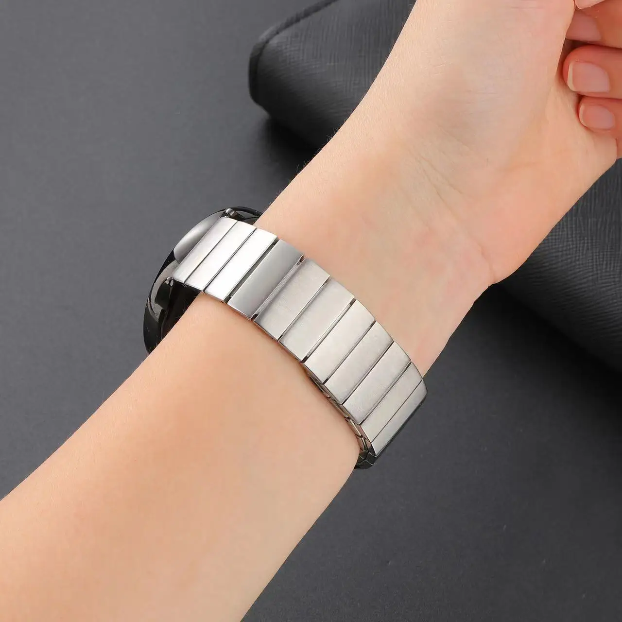 22mm 20mm Metal Band for Samsung Watch 4/5/6 Huawei Watch 3/GT3 Pro Magnetic Loop Bracele Wristband for Amazfit GTR/Stratos Band