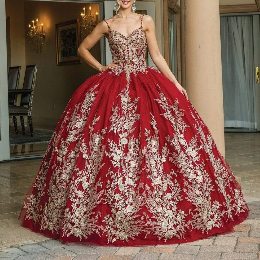 Verfraaid Royalty Geïnspireerde Ballgown Mouwloze Spaghettibandjes Quinceanera Jurk 2023 Cocktailjurken Volumineuze Royalty