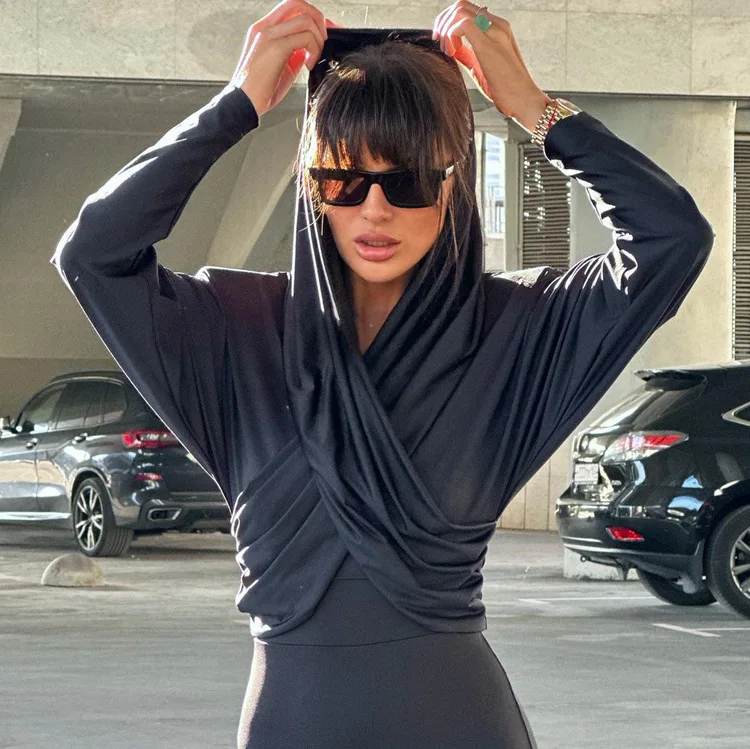 

Fashion Black Hooded T-Shirts Women's Shirt Elegant Slim V-Neck Long Sleeve Shirts Streetwear Classic Crop Tops Female Clothing