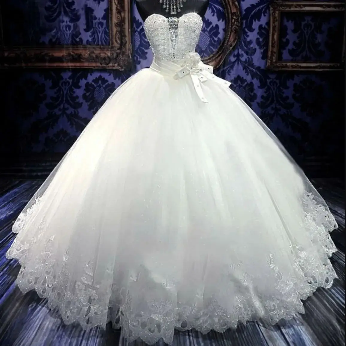 

Fashion Sweetheart Shinny Beads Sequins Wedding Dress Robe De Mariage Court Train Ballgown Lace Appliques Puffy Bridal Gowns