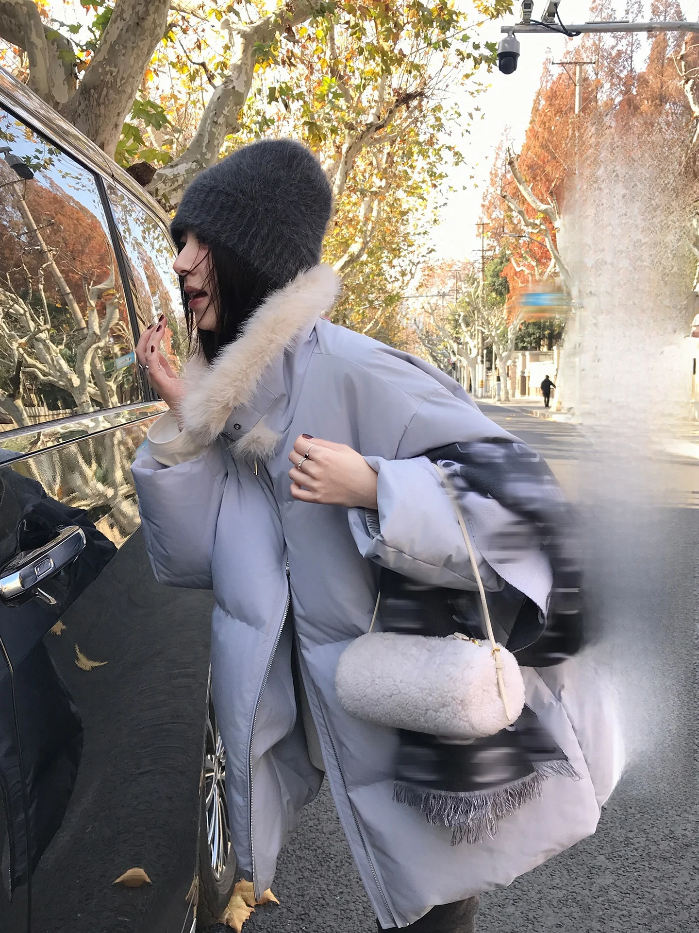 

Женское пальто Aboutpoem Summer Poetic White Du down Jaet с матовым покрытием, удобное, на молнии, средней длины, с меховым воротником