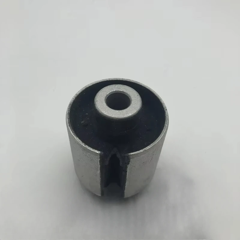 

Applicable BMW 520 523 525 530E60 E66 730 740 X5X6 rear swing arm H arm rubber sleeve bushing product model 33321095287