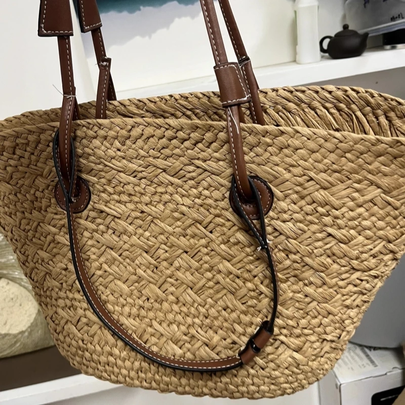 

Summer Large Capacity Straw Tote Bag Design Hand-woven Casual Seaside Beach Bag Women 's Travel Vacation Shoulder Bag 2025