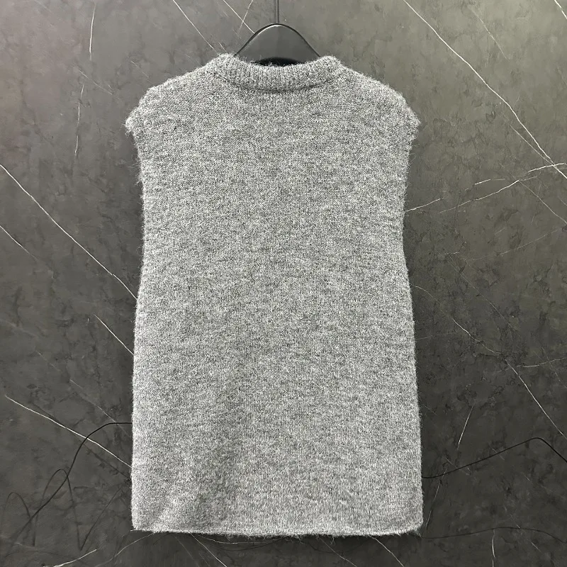 2025 Autumn New Cartoon Knitted Sweater Vest Coat Ladies Loose Casual Age-Reducing Sleeveless Top Round Neck Waistcoat Pullover