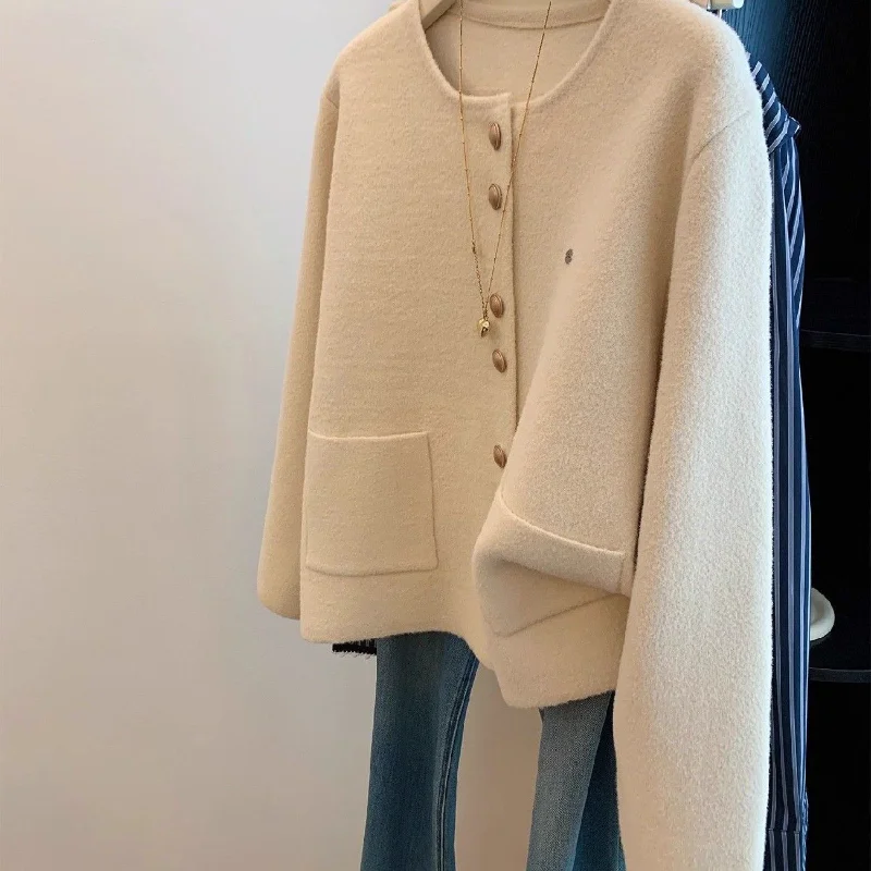 

Простая однотонная вязаная куртка во французском стиле ретро, осень 2024, новый свободный повседневный универсальный топ в корейском стиле