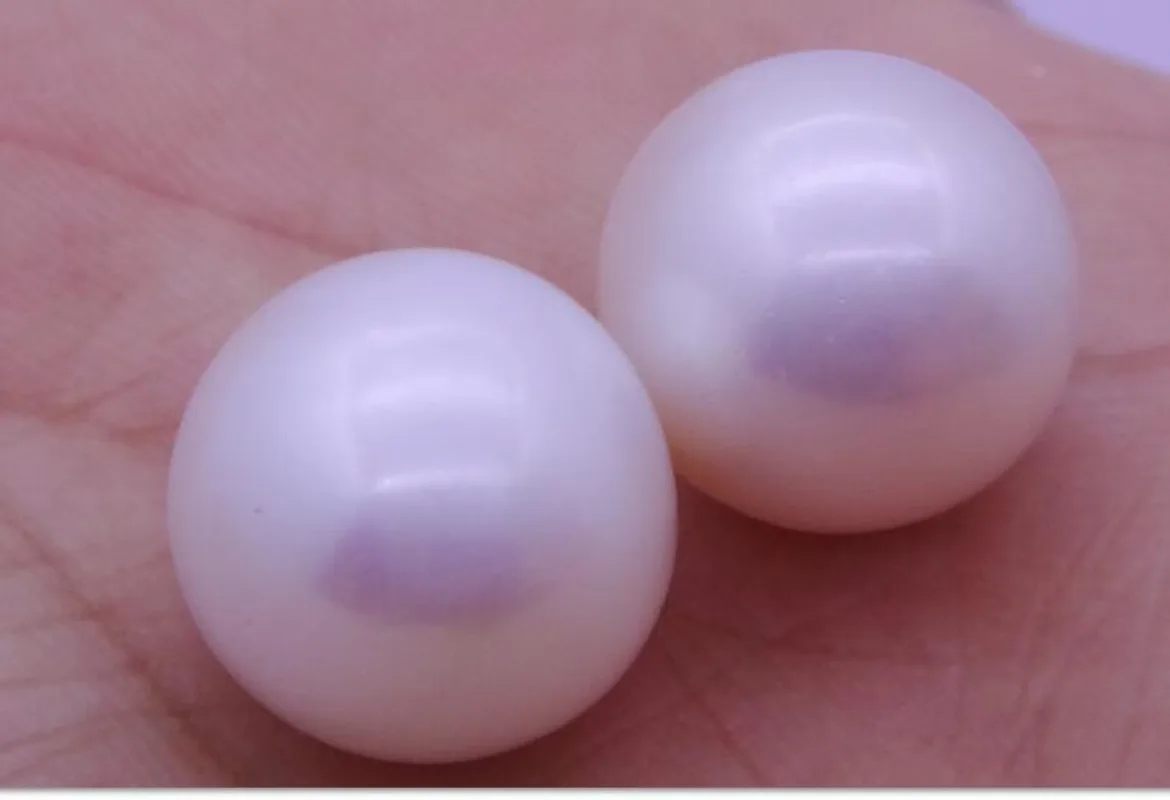 

Pair of 14-15mm White Round Loose Pearl Undrilled Women Wedding Party Jewelry Accessories Necklace Earring Ring Bracelet Ring AA