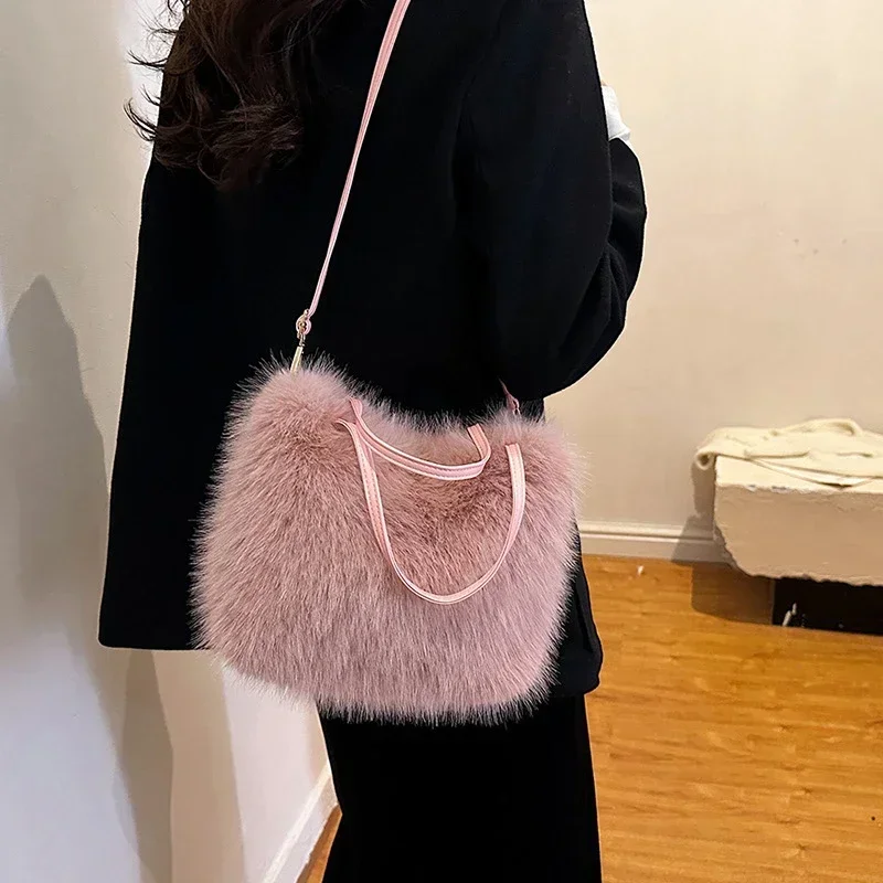 Faux Fur Tote Bag Women\'s Bucket Plush Luxury Design Ladies Handbags Soft Winter Crossbody Shoulder Bags Bolsa Feminina 2025 New