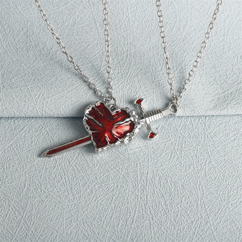 2 stücke Schwerter Herz Anhänger Halsketten für Frauen Männer Kühlen Punk Herz Passenden Halsketten Paar Freundschaft Mode Schmuck Geschenk