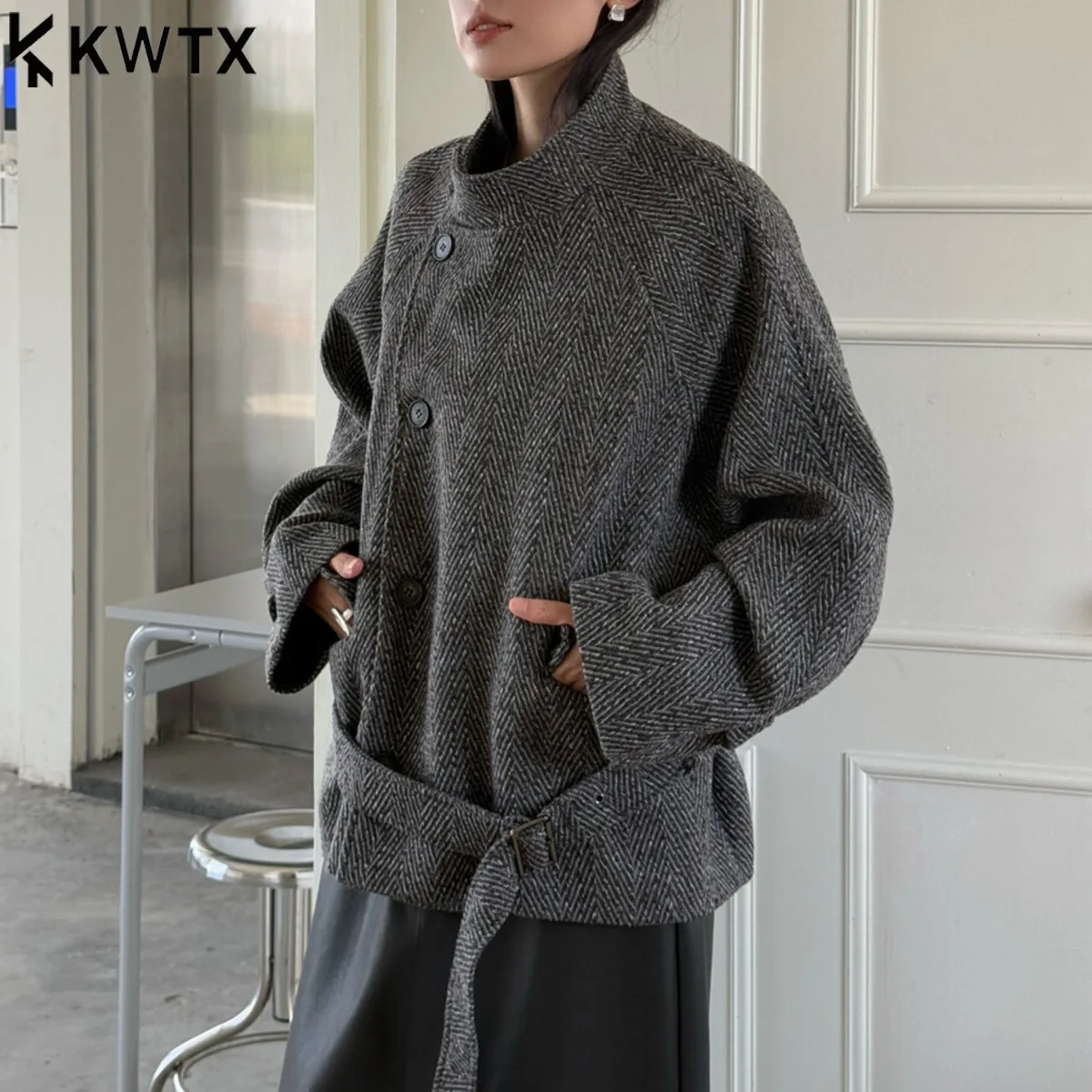 KWTX Damski płaszcz wełniany w stylu vintage, projektant, nowość 2025, 100% wełna, z paskiem, stójka, jednorzędowy, elegancki, casualowy, zimowy, jesienny