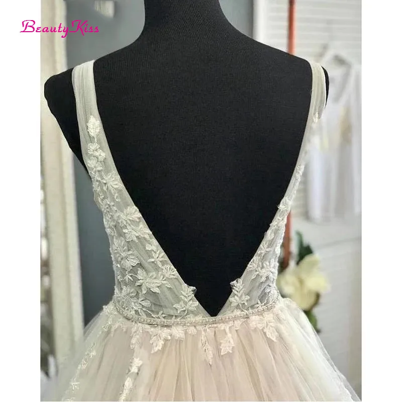 Lace Appliques Beaded Tulle Wedding Dresses V-Neck Sleeveless Floor-Length Ruffled Bridal Dress Long Wedding Gowns Custom Made