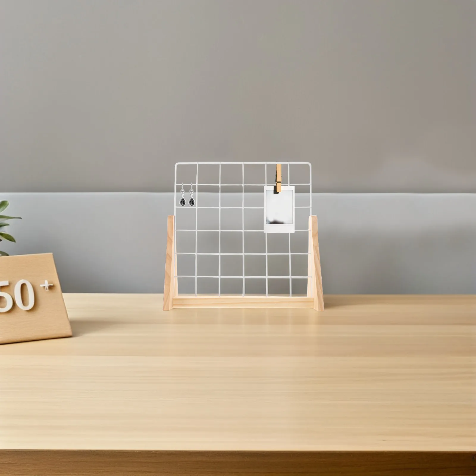 Metal Wire Grid Photo Display Rack Solid Wood Base Minimalist Jewelry Organizer Stand Retail Craft Fair Art Show Tabletop