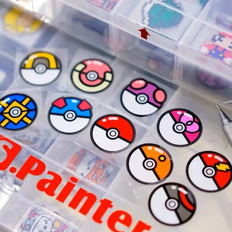 البوكيمون قزم الكرتون ملصقات أنيمي البسيطة قزم الكرة ملصقات السيارات لطيف الكرتون Kawaii الإبداعية خدش ملصقات عاكسة