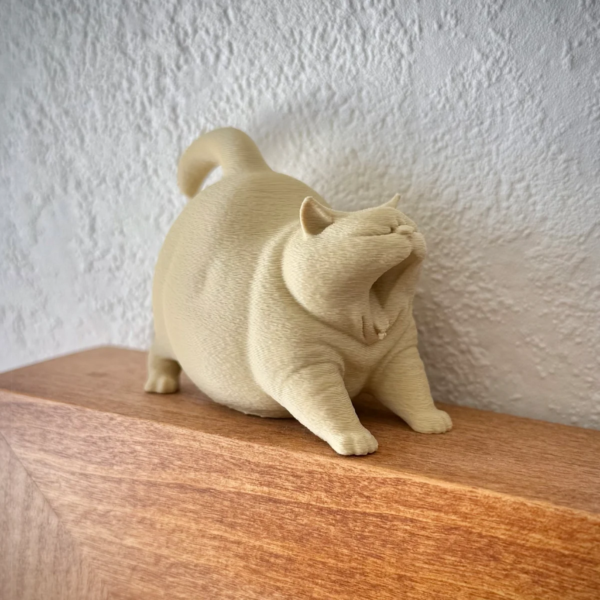 1 Stück Statue einer gähnenden Katze, kompakte Tischdekoration für Zuhause, Büro, Auto, perfektes Geschenk für Katzenliebhaber (Weihnachten, Halloween, Geburtstag).