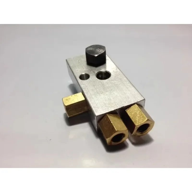Haitian injection molding machine accessories lubrication cross diversion fast damping cross diversion block (original parts)