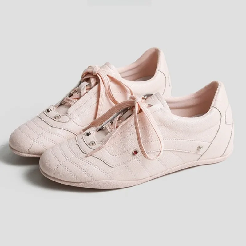 

Luxury Rivet Design Sneakers Women Fashion Round Toe Sewing Lace Up Derby Shoes Light Soft Sole Non-Slip Comfortable Women Shoes