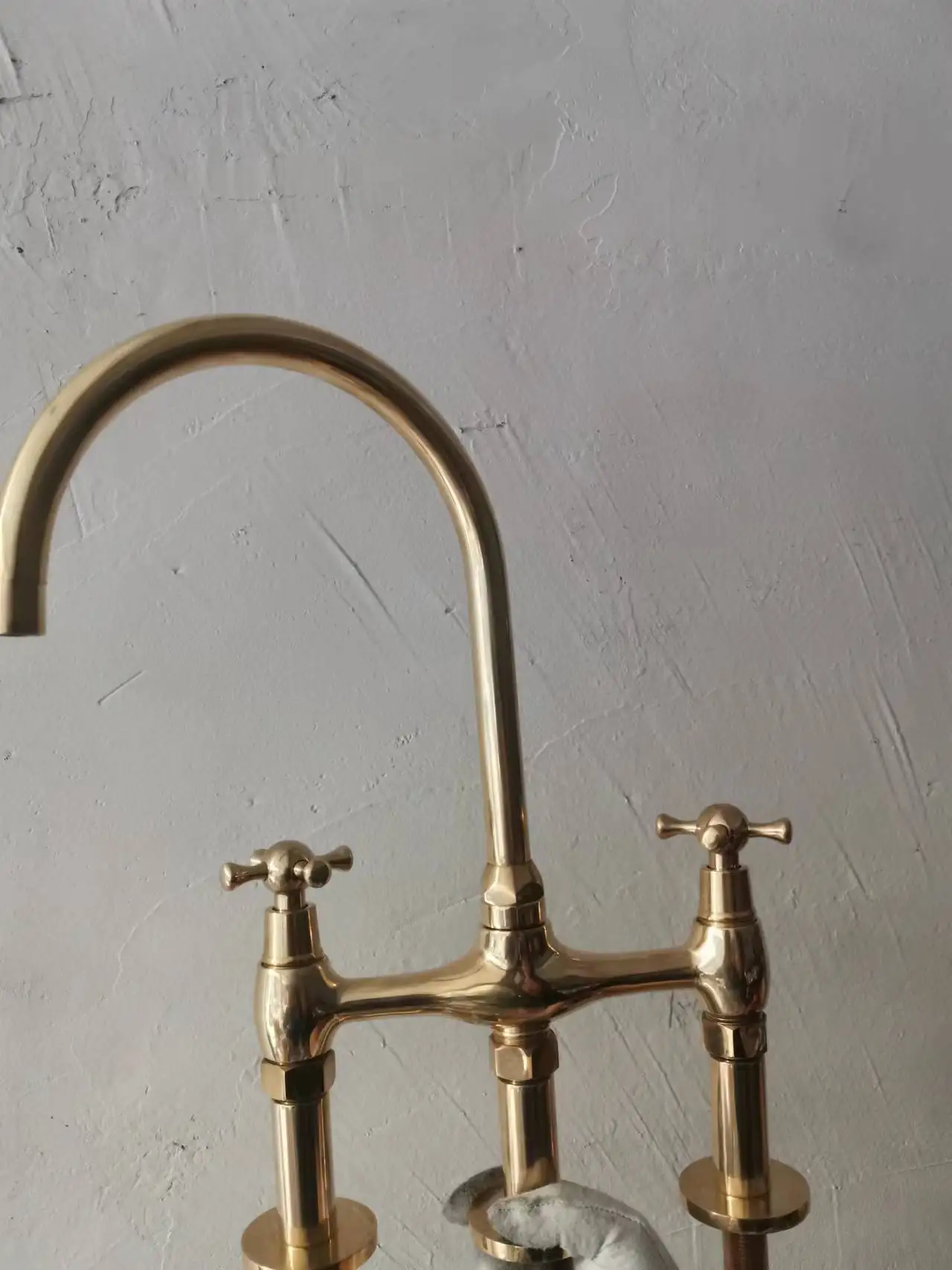 Original brand newUnpainted Brass 8 Inch Centerset 2 Handle Farmhouse Kitchen Sink Faucet No·va Bri·dge Faucet