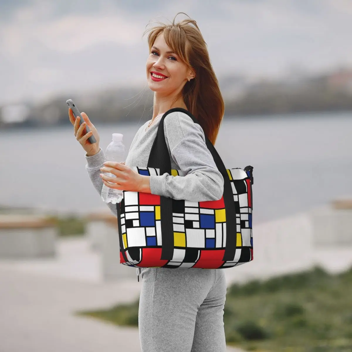 حقيبة سفر للشاطئ من Piet Mondrian De Stijl ذات سعة كبيرة لصالة الألعاب الرياضية واليوجا للنساء حقيبة كتف واق من المطر للتسوق