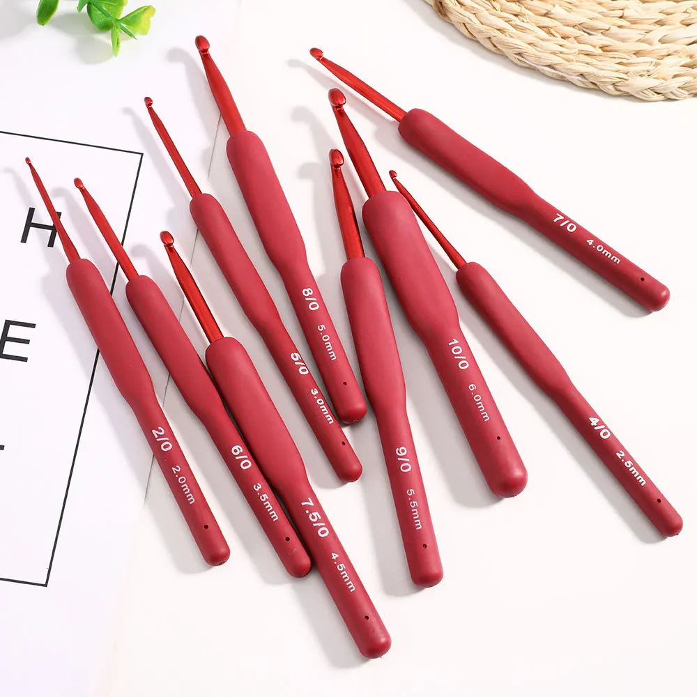 2mm-6mm Premium Aluminum Crochet Hooks with red Soft Rubber Grip Cushioned Handles Knitting Needles