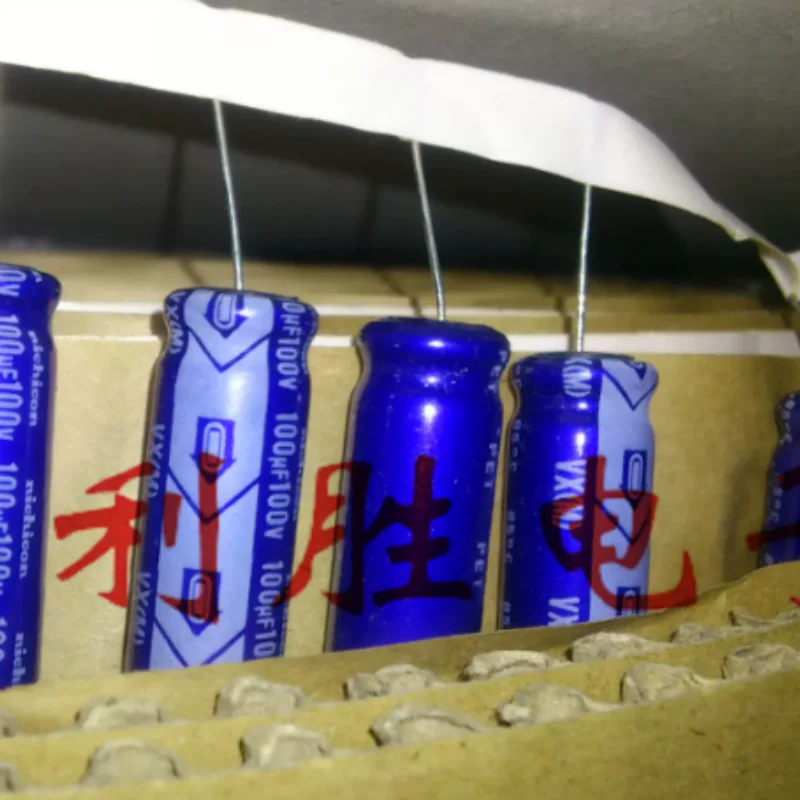 10-100-pecas-capacitor-eletrolitico-de-aluminio-nichicon-japones-100v100uf-100uf100v-10x27-vx-axial