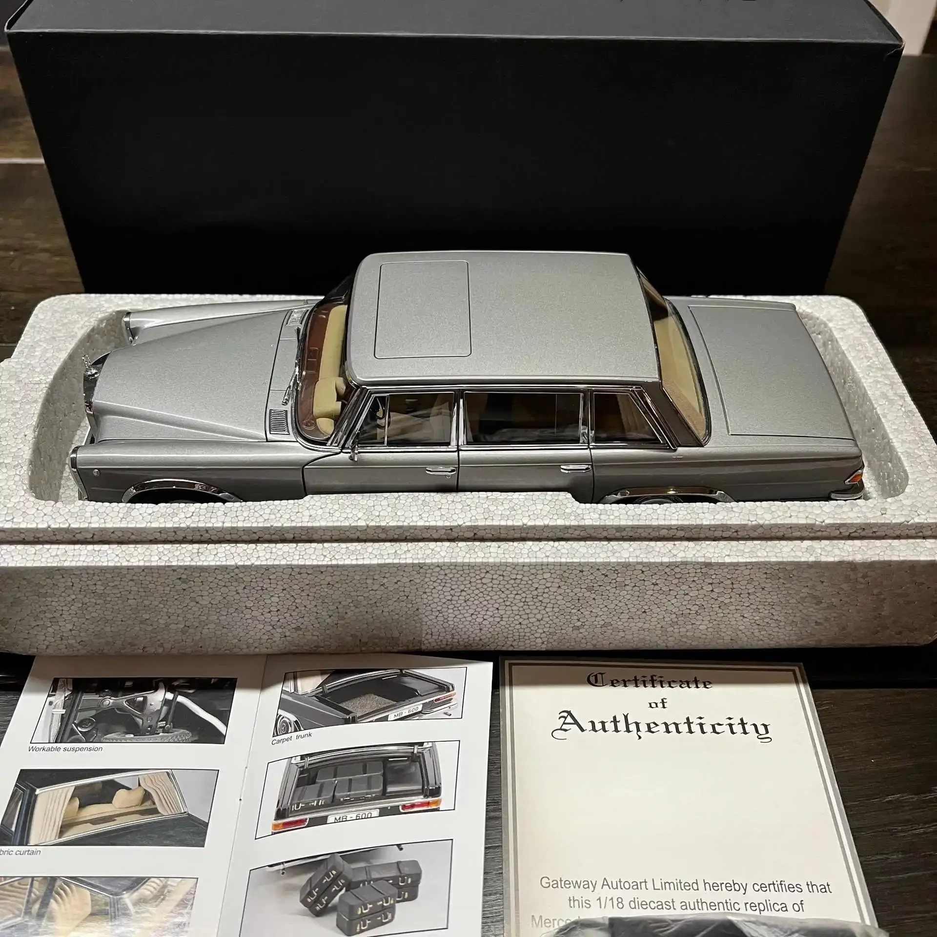 Autoart 1:18 Pullman 600 Silver Alloy Fully Open Simulation Limited Edition Alloy Metal Static Car Model Toy Gift