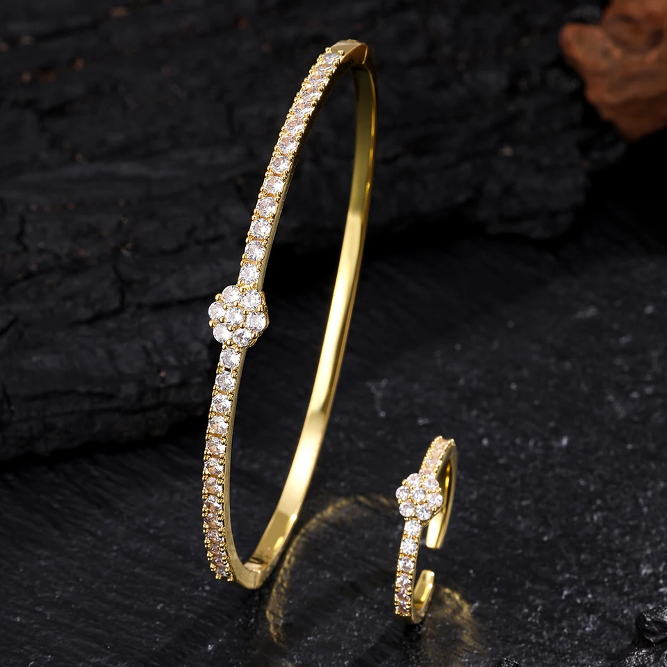 

ZAKOL Clear Shiny Zircon Four-Leaf Clover Bracelet Ring Set for Women High-End Luxury Exquisite Fashion Jewelry Accessory ﻿Gift