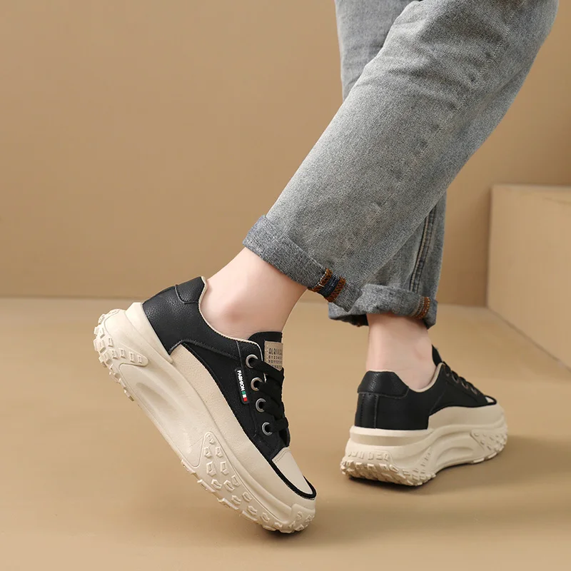 Autumn 2023 casual sports shoes Korean version of running shoes platform shoes to increase the height of women\'s father shoes