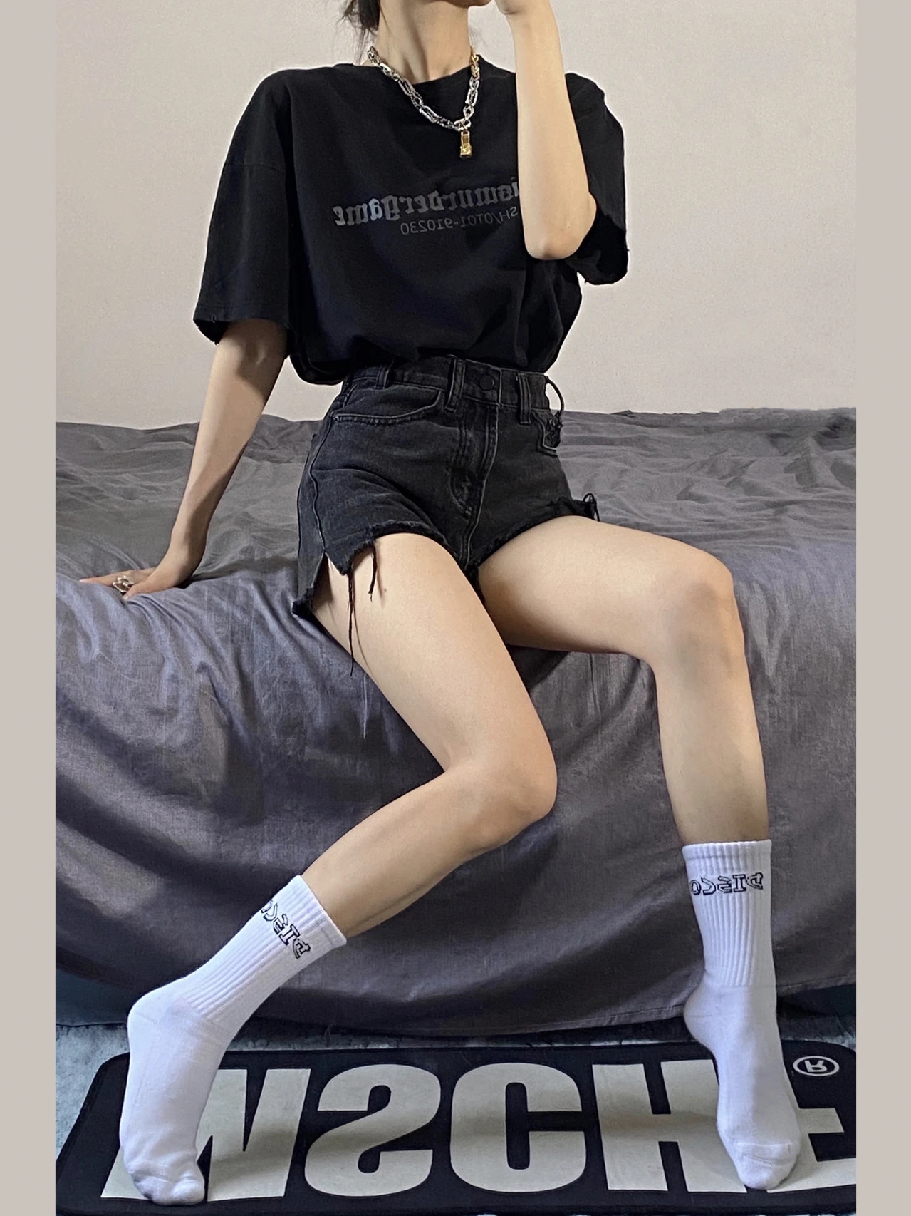 Summer Women Denim Shorts Hottie Ripped Casual Short Pants Female Solid Color A-line Hot Pants Streetwear