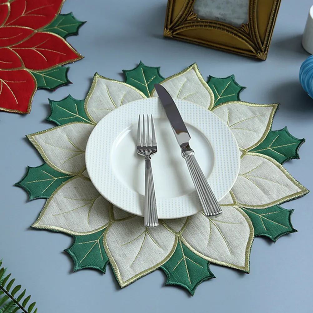 4Pcs Christmas Embroidered Poinsettia Placemat Heat Resistant Table Plate Mat Holiday Dining Table Decoration Reusable