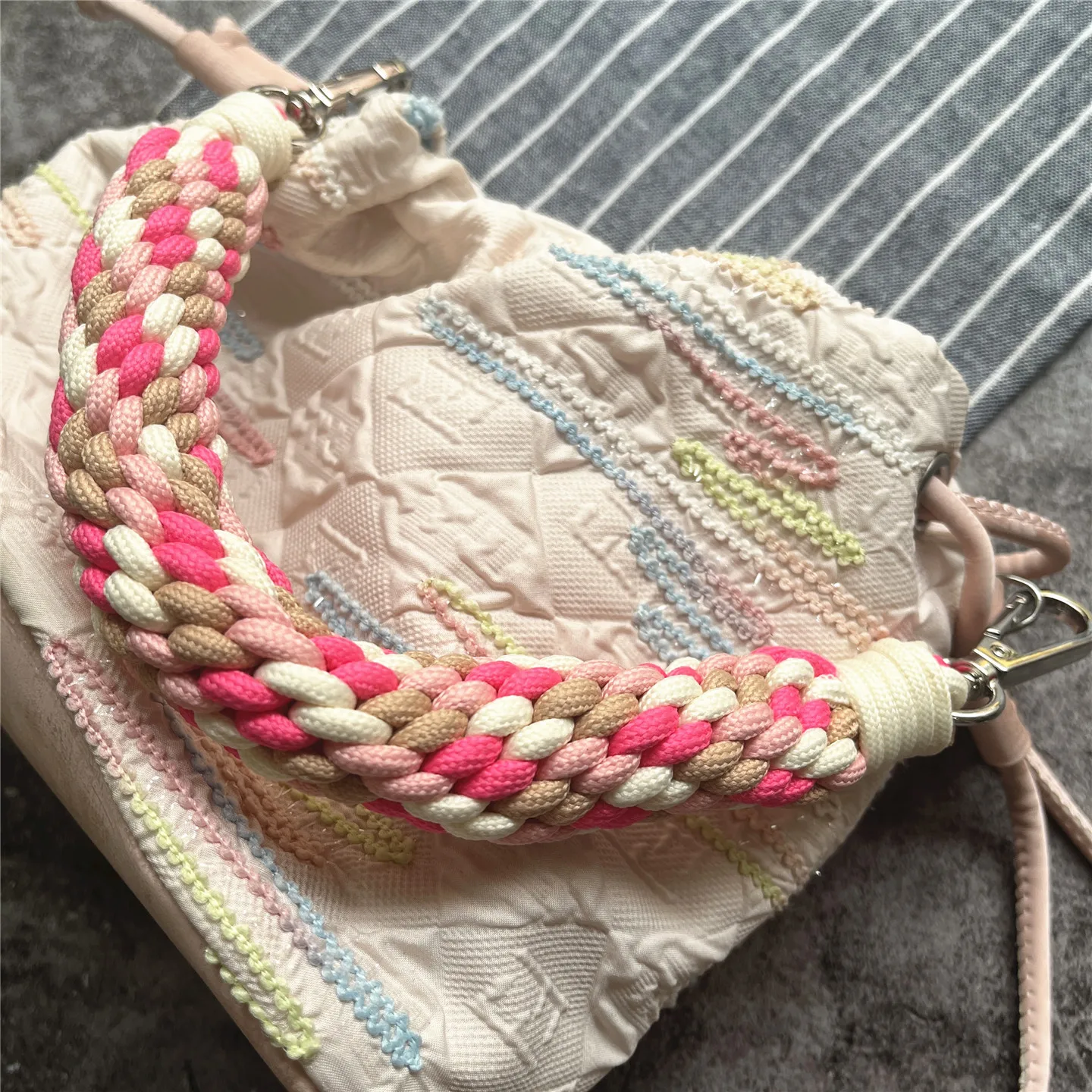 

Cellular Pendant Handmade Custom Lanyard Thickened Phone Charm Pink Keycord Braided Bag Strap Luxury Cell Accessories Rope