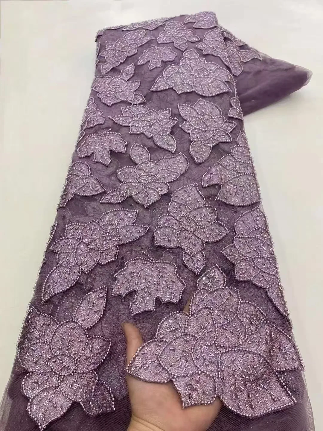 

Luxury African Sequins Beaded Lace Fabric Gold French Lace Fabric Nigerian Net Lace Fabrics for Women's Party Dresses