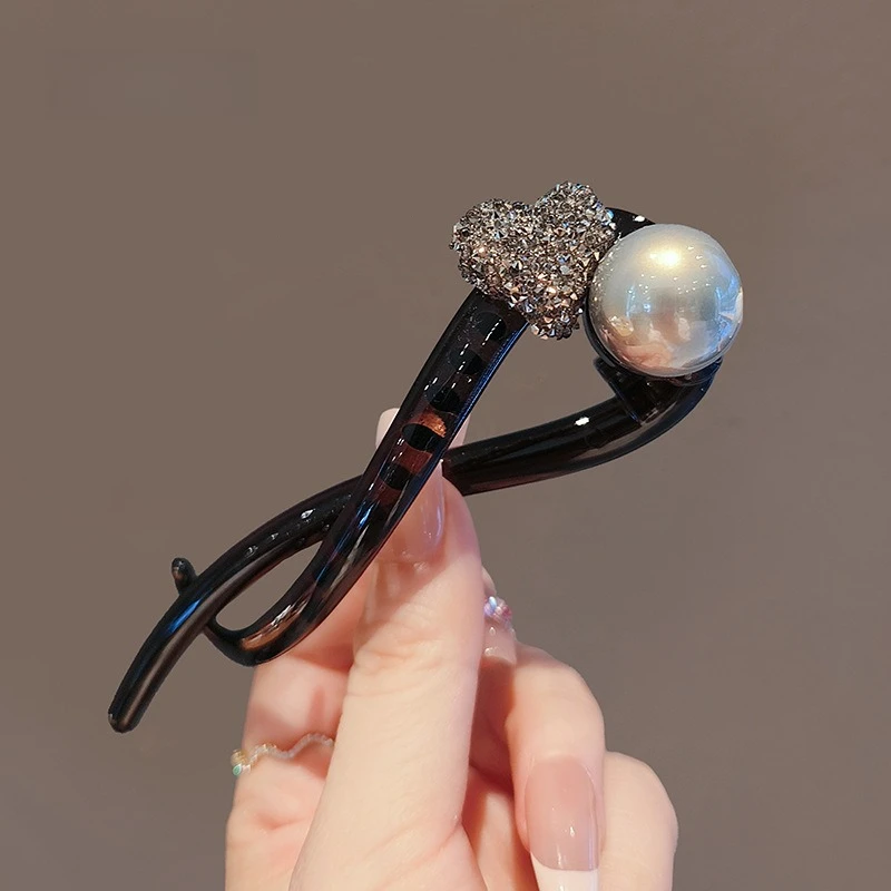 New Chinese Style Elegant Rhinestone Heart Twist Hair Clip, Versatile Retro Pearl Hair Barrette for Back Head Updo Hairstyles