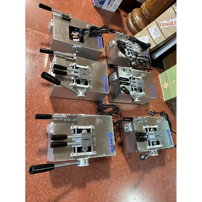 Wooden Venetian Blinds Machine with Cord Strings Cut and Weld Function Featuring a Motor As Core Component